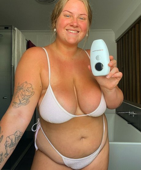 chynna naked actress archive