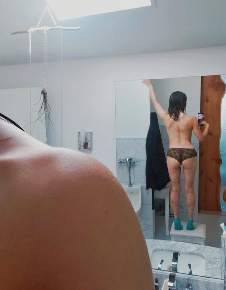 Katherine Ramdeen Quick model image