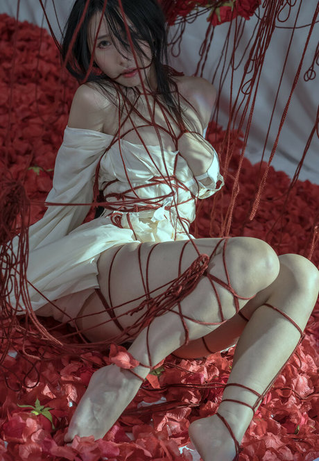 YunX1X1 nudes actress img