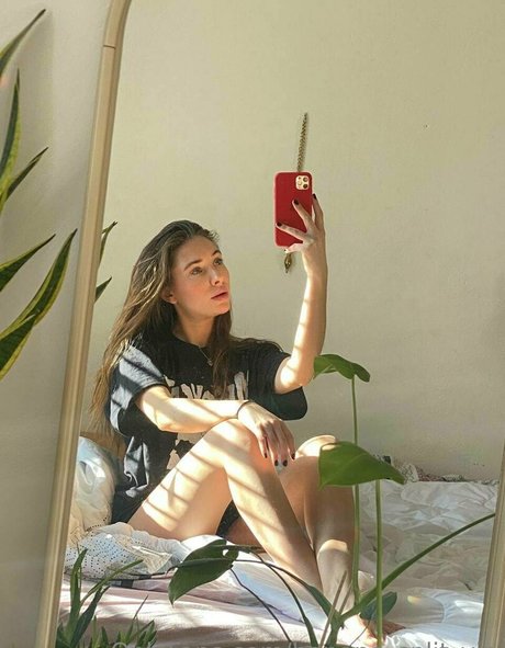 banana split vip art model pic