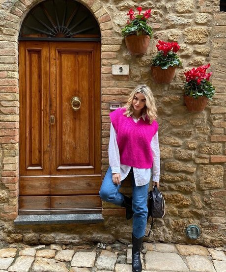 Andreea Ungur pornstar photos