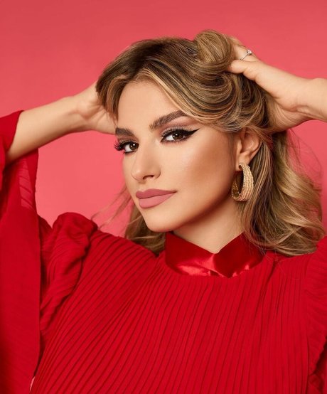 crossdresser onlyfans beautiful naked pic