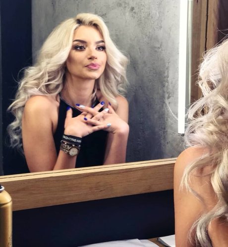 Andreea Ungur sexy pornstar archive