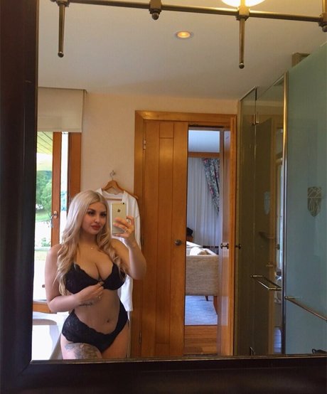 Lolaa leiva pornstar sex gallery