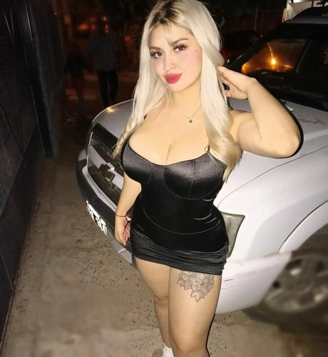 lesbian kissing onlyfans hot xxx photo