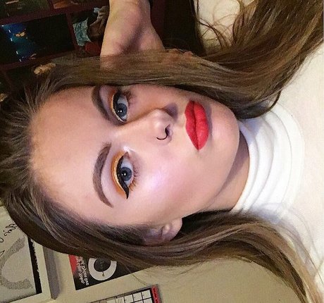 Bex McFadden beautiful actress photo