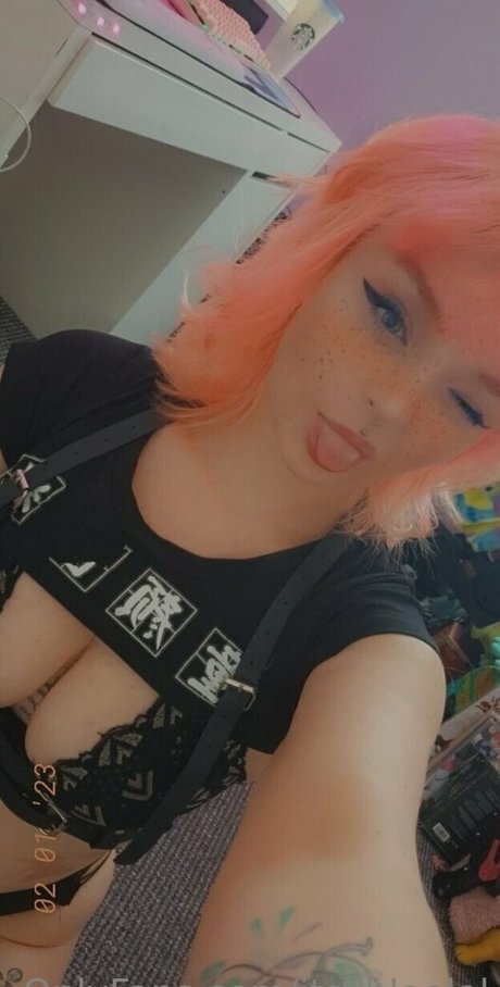 itskhloelol sexy star galleries