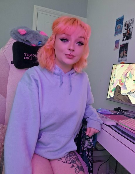 itskhloelol Quick model image