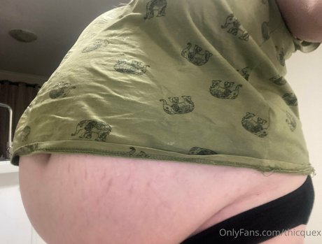 thicquex model nudes photo