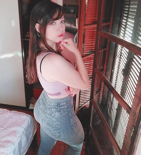 suapersonalotaku art model img