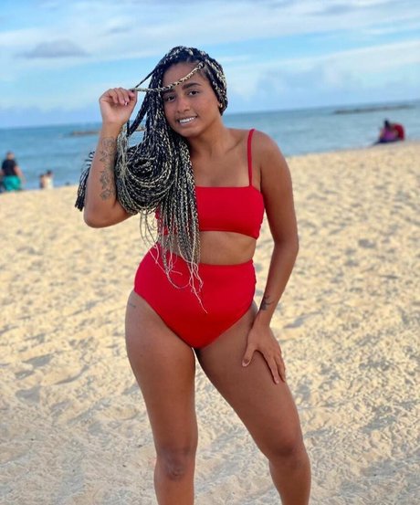 Mc Loma model exclusive pics