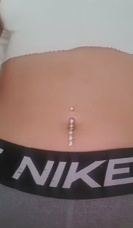 Annemanifique nude pornstar photo