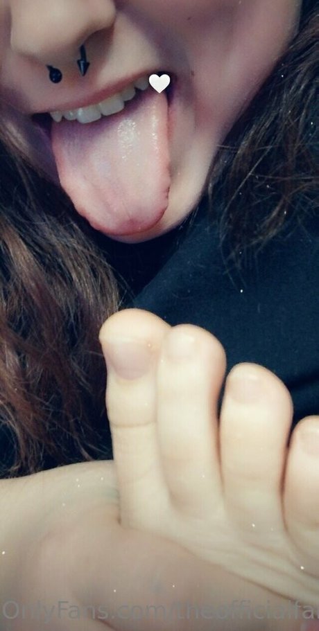 theofficialfartgirl hd model pictures