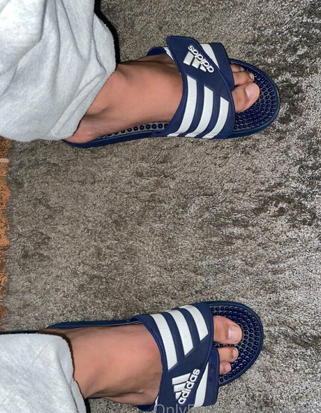 babe brunette onlyfans sexy image