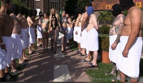 giant onlyfans free nude photo