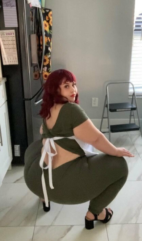 juicycontent model high quality photos