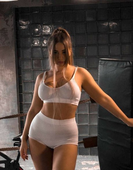 natasha westyy star naked img