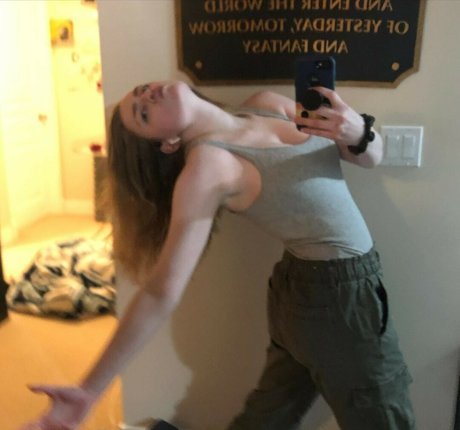 SuopOnTwitch xxx star gallery