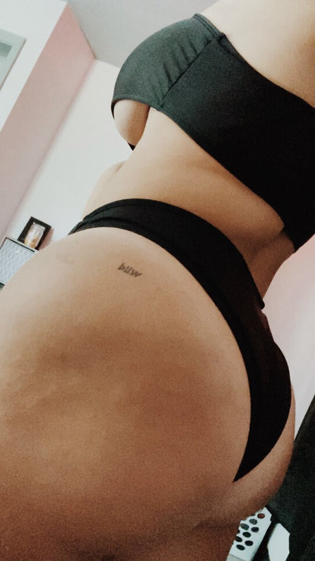 Jaley S pretty pornstar picture