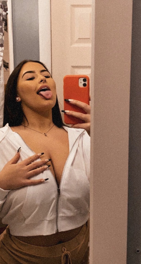 Jaley S art actress photos