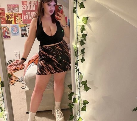 Charlotte A erotic actress photo