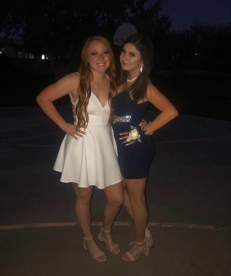 Samantha S pornographic model picture