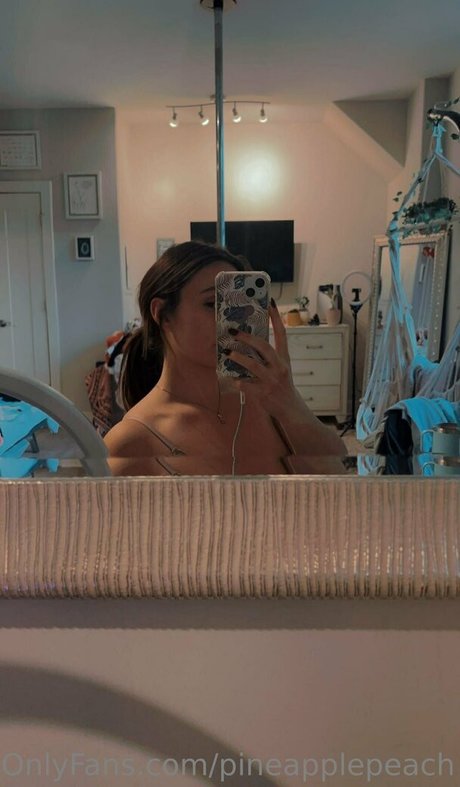 pineapplepeach adult star photos