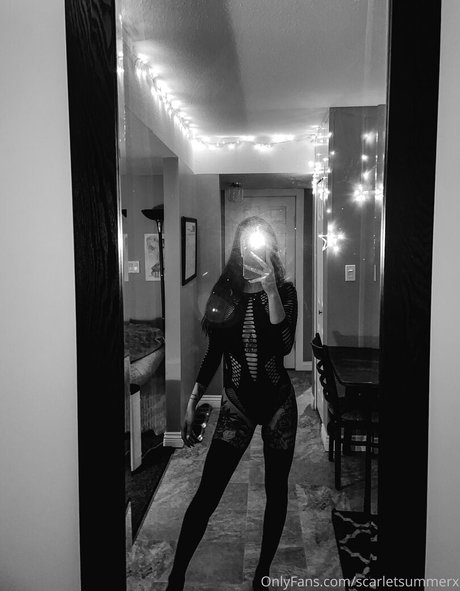 scarletsummerx sexy pornstar images
