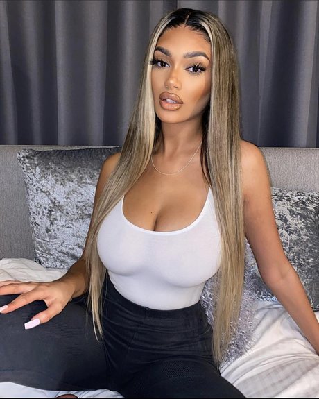 Carina Griff beautiful pornstar image