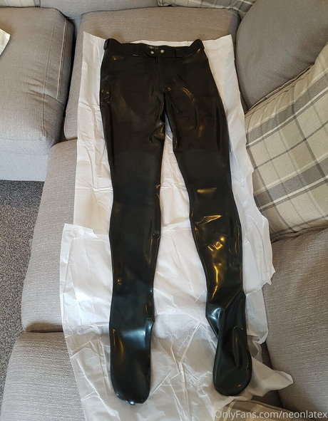 neonlatex pornographic star archive