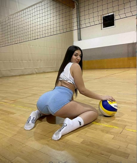 Valea Lupo Video pretty actress archive