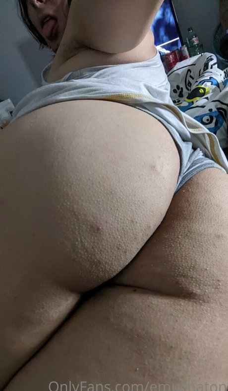 emuchaton star nude image