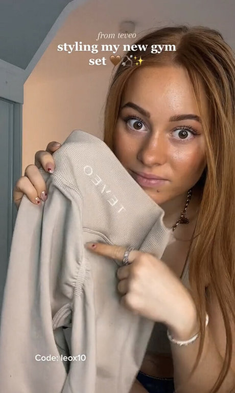 Leoobalys model top photos