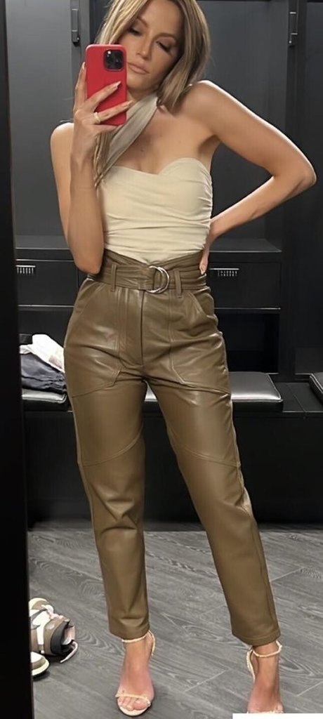 teen blowjob onlyfans naked picture