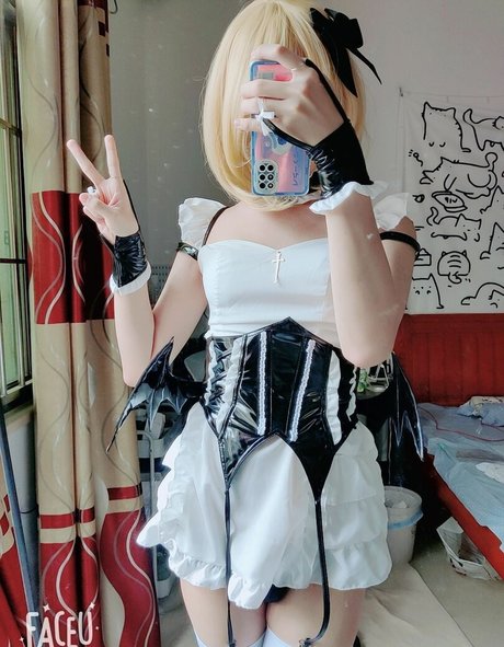 Jessica Milkybar model pretty photo