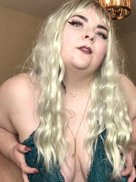 maisonfoxqueen exclusive pornstar picture