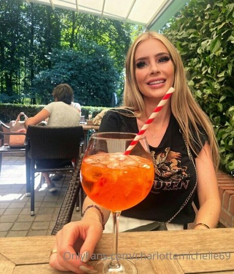 charlottemichelle69 porn model images