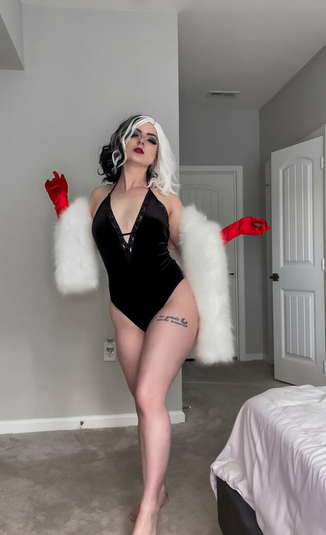 shakethatashefree erotic star pictures