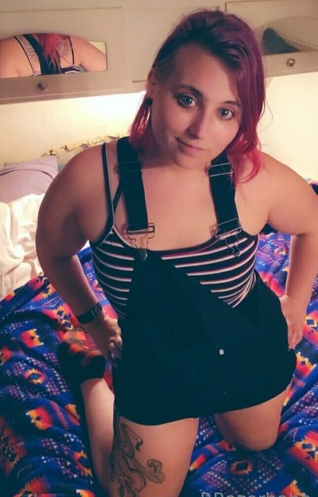 rrazorbabefree sex model image