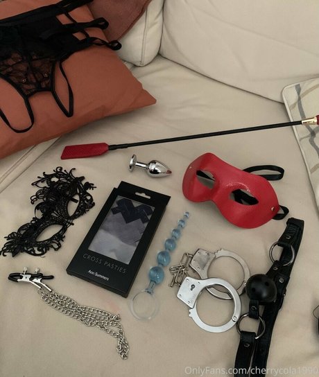 Cherry Cola sex pornstar galleries