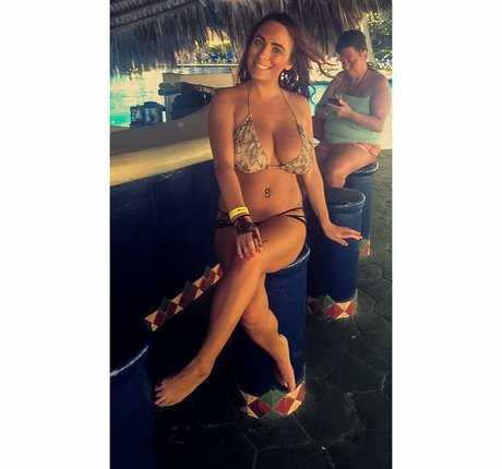 Emma Lynn Slavin star beautiful img