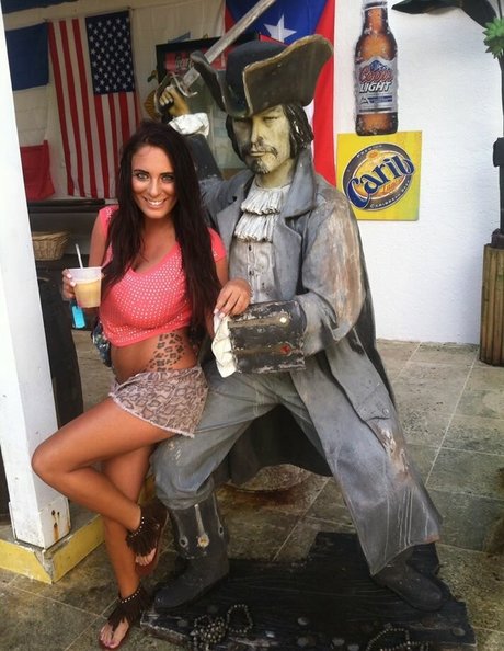 Emma Lynn Slavin sexy actress pic