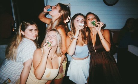 Taylor Z model beautiful picture