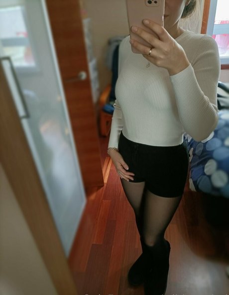 wildmarried pornstar pretty pic