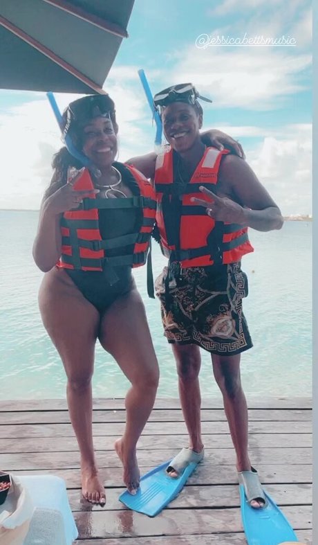 Niecy Nash exclusive pornstar img