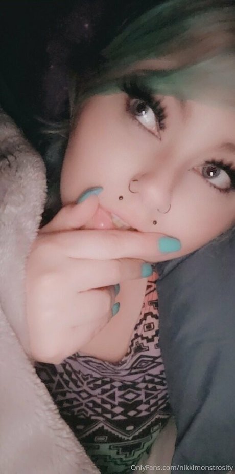 nikkimonstrosity high quality pornstar images