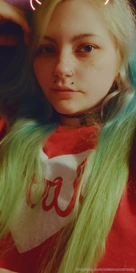 nikkimonstrosity model hot pic