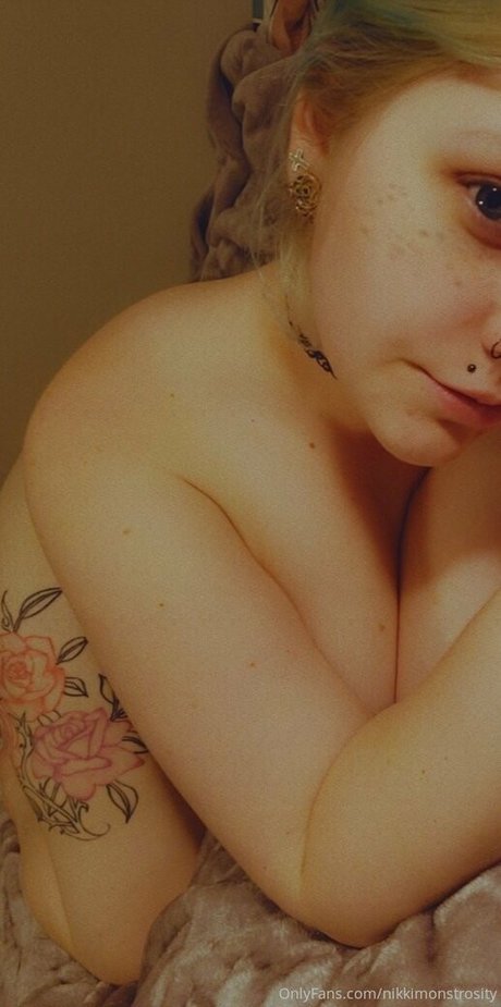 nikkimonstrosity perfect star pic