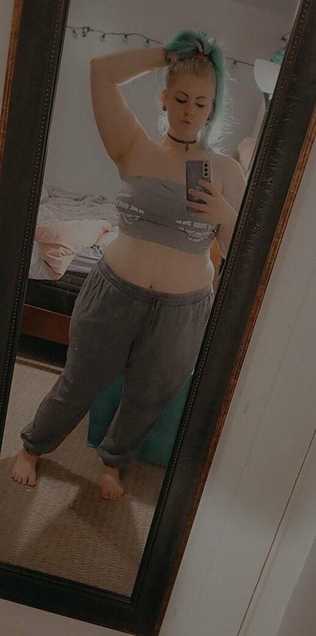 nikkimonstrosity model top pics