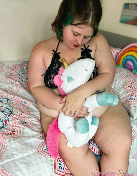 meredithfreecakes hd model img